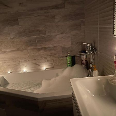 Svetlana Apartment تشيسيناو المظهر الخارجي الصورة
